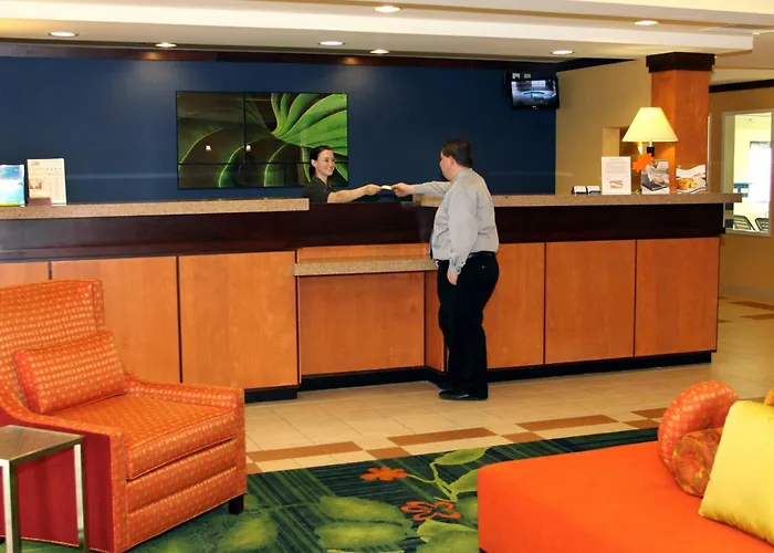 Hotel Fairfield And By Marriott 3*